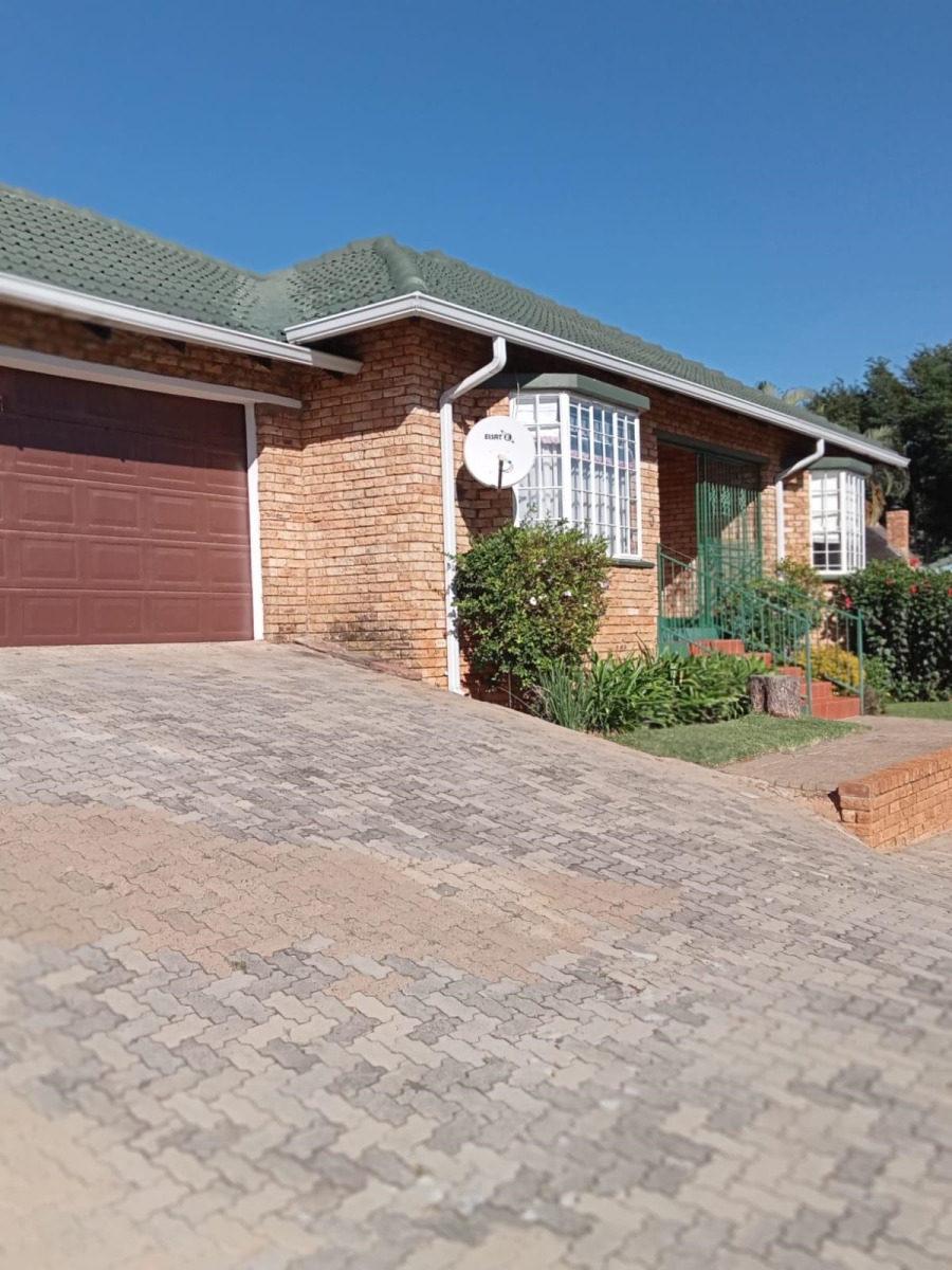 3 Bedroom Property for Sale in Boschdal North West